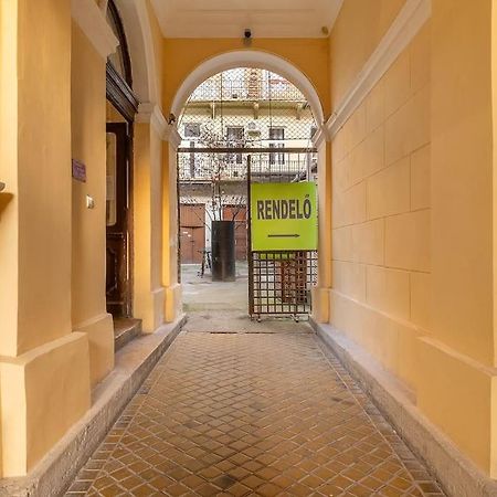 Dizsu'S Place Будапеща Екстериор снимка