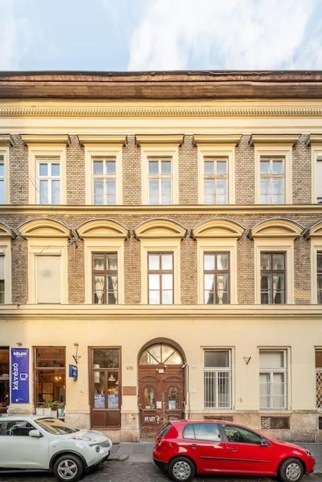 Dizsu'S Place Будапеща Екстериор снимка